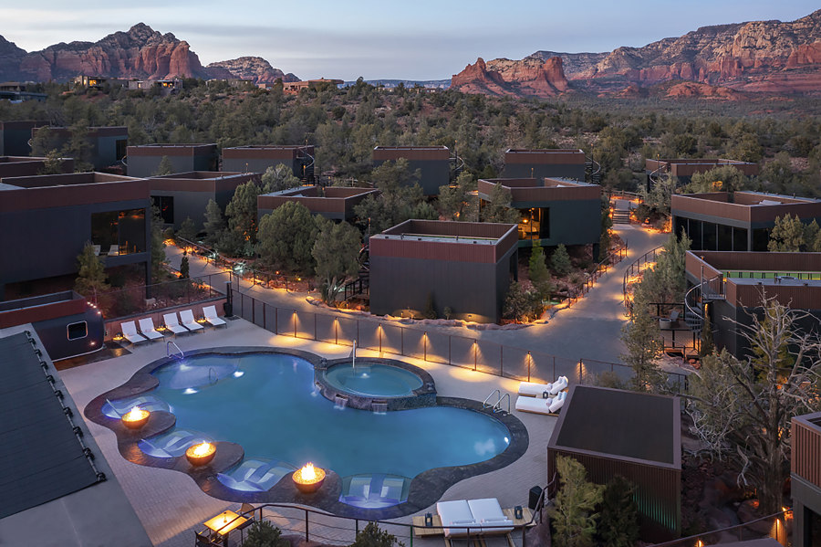 Un landscape hotel sospeso tra cielo e deserto in Arizona di GLAMORA | Riferimenti di produttori
