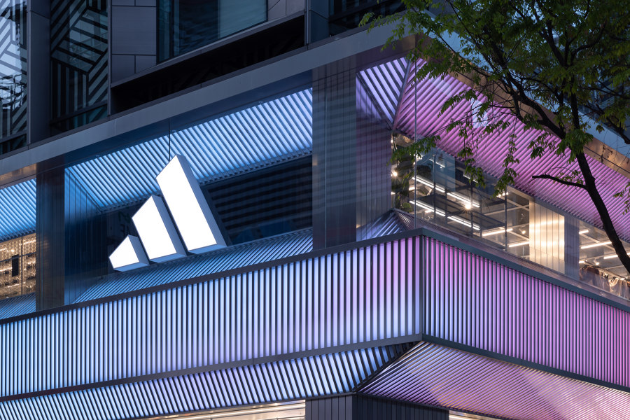 adidas Asia Pacific Flagship Seoul di Various Associates | Negozi - Interni
