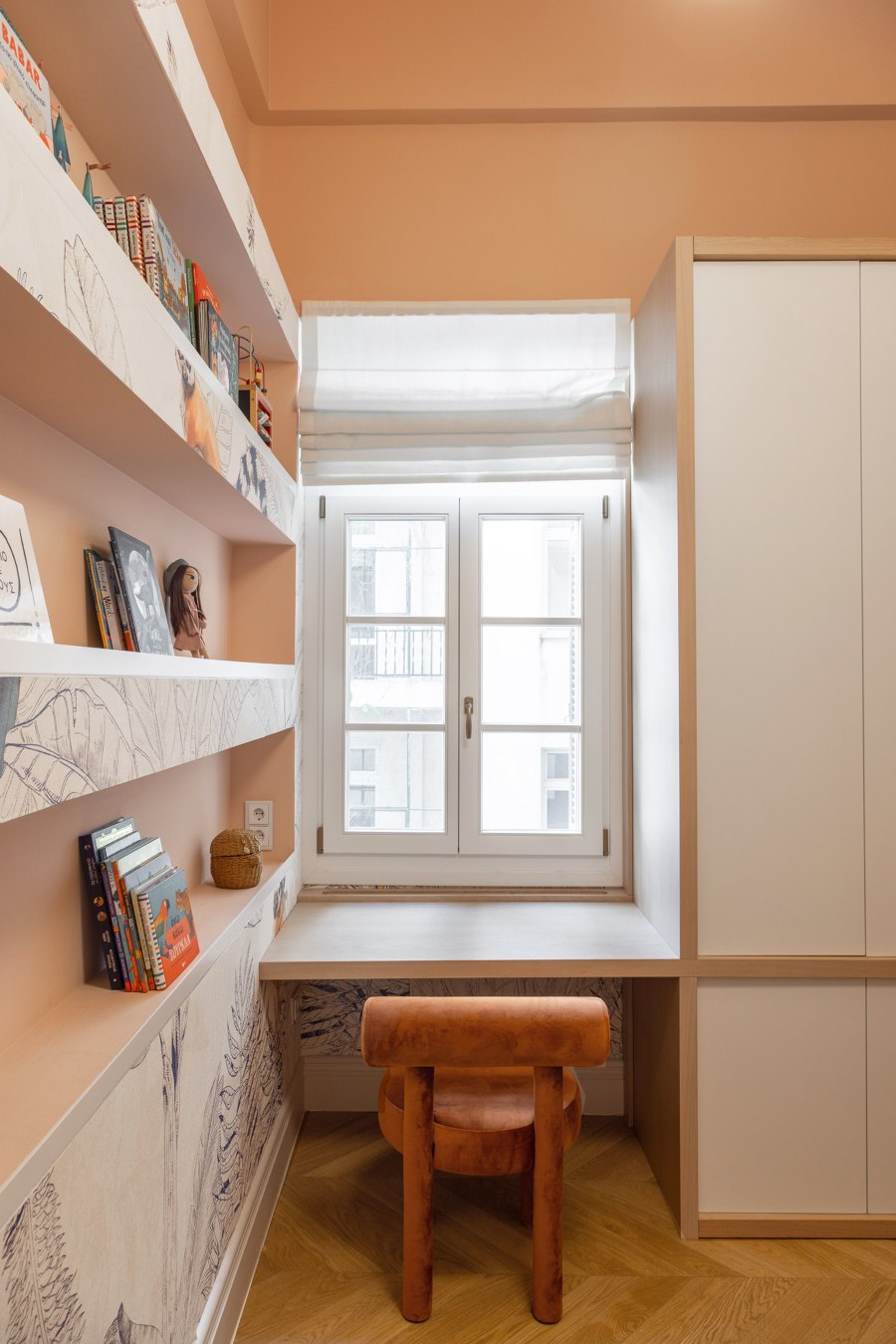 ARI Historic apartment redesign von FLUO | Wohnräume