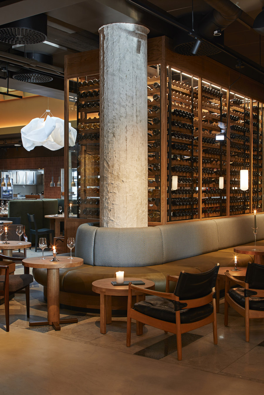 Scolare & Enoteca Banco Vini | Intérieurs de restaurant | Franz Design