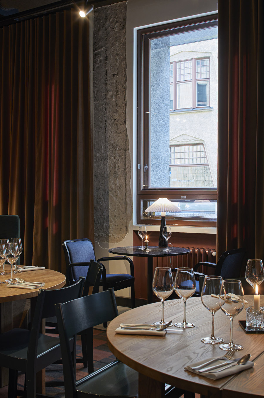 Scolare & Enoteca Banco Vini von Franz Design | Restaurant-Interieurs