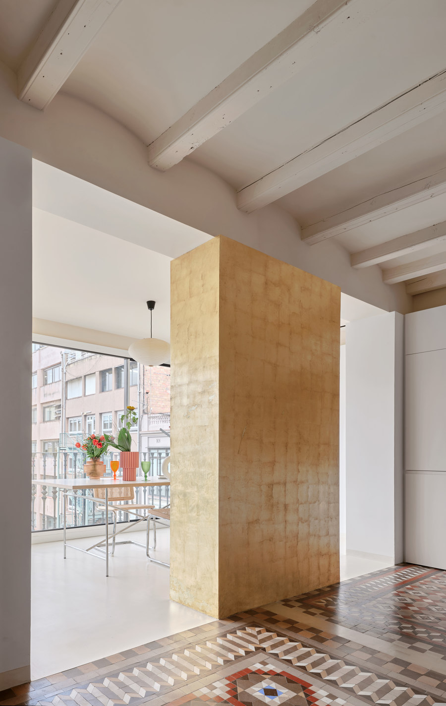 The Rosegold Apartment | Pièces d'habitation | Raul Sanchez Architects