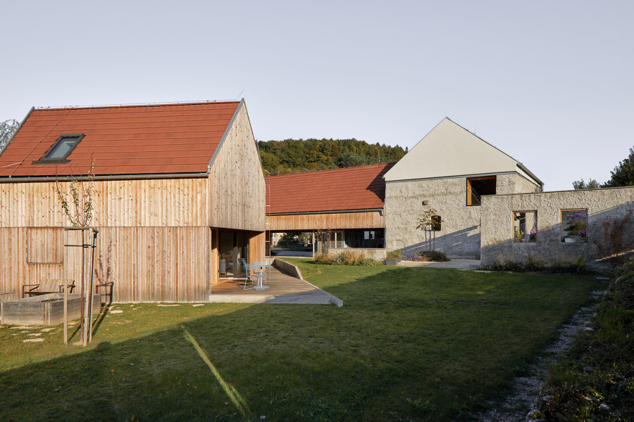 New House with Old Mill de RDTH architekti | Maisons particulières