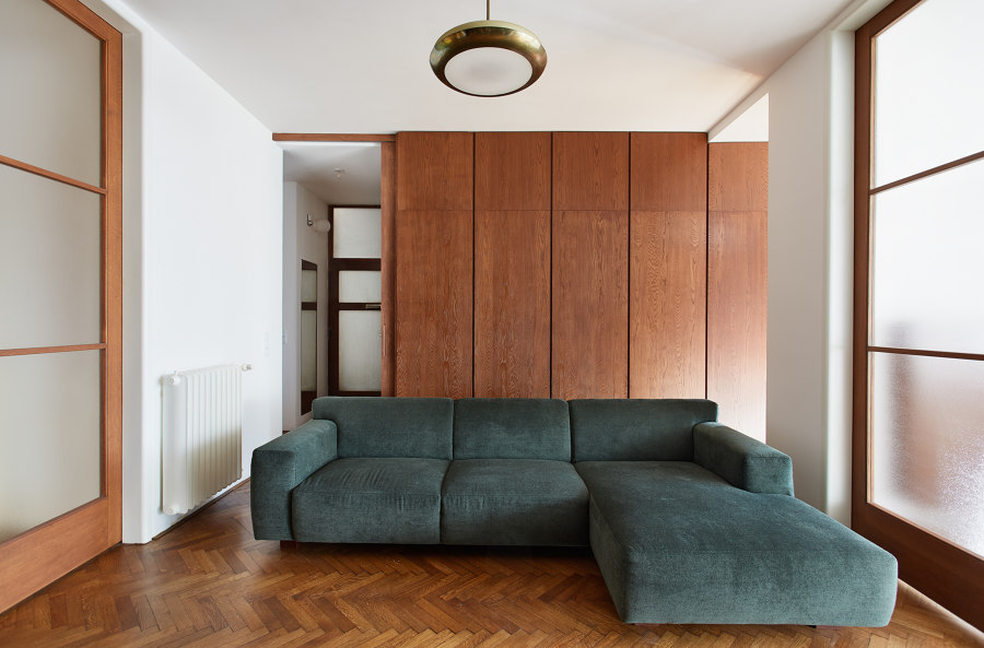 Antonínská Apartment by Markéta Bromová architekti | Living space