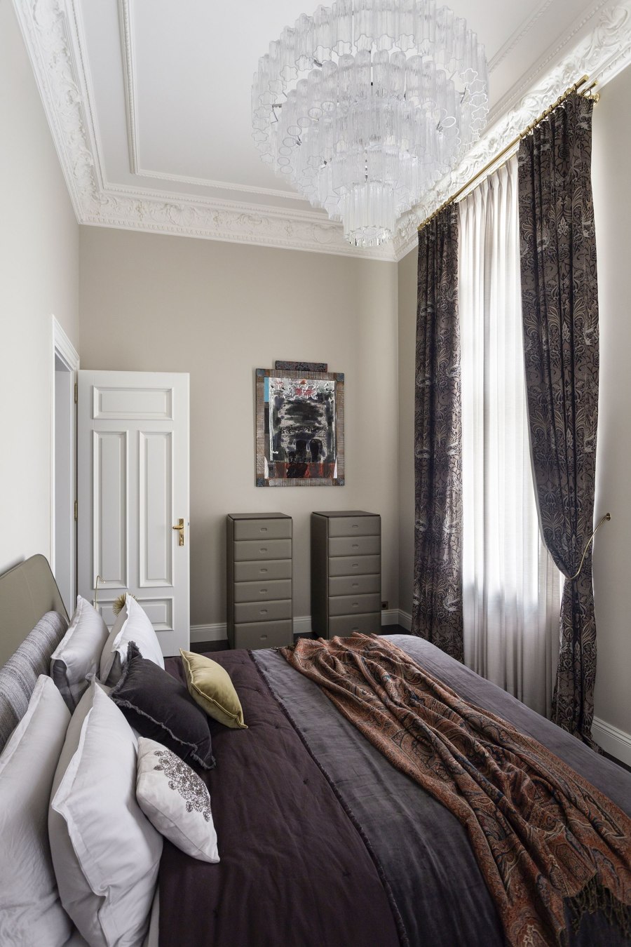 Polish Art and Italian Design in Warsaw Apartment by mow.design | Living space
