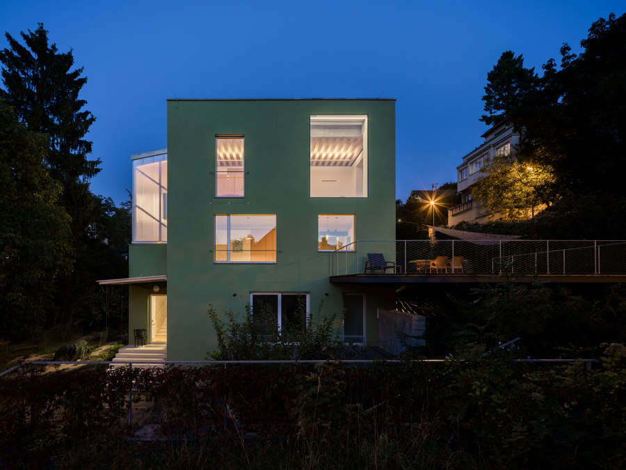 Green House di Aoc architekti | Case unifamiliari