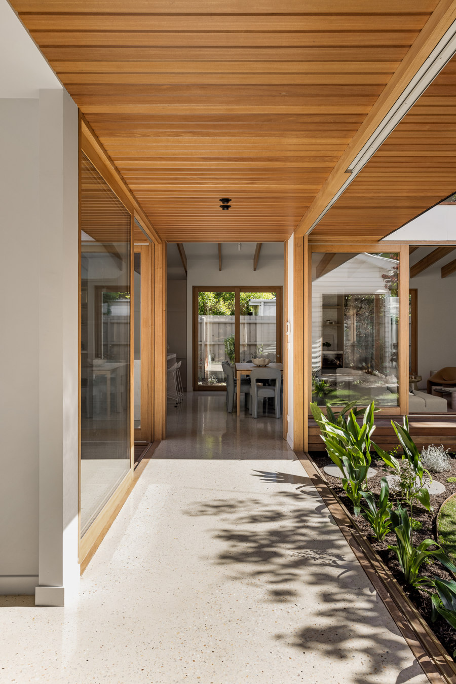 Glenmorgan House by Bryant Alsop | Detached houses