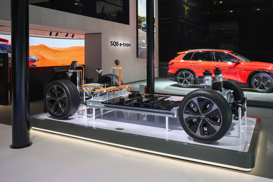 Beijing Auto Show 2024, AUDI AG, Trade fair exhibition stand di Wall Rapture | Riferimenti di produttori