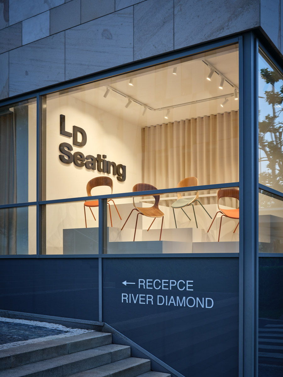 LD Seating opens its reconstructed showroom in Prague de LD Seating | Références des fabricantes