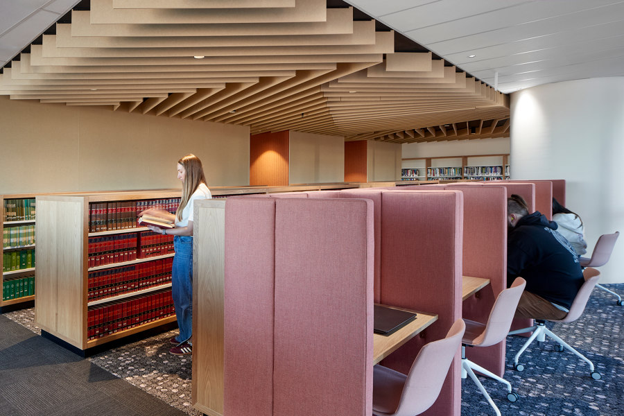 Acoustic ceiling maze at Flinders Uni Festival Tower de Woven Image | Références des fabricantes