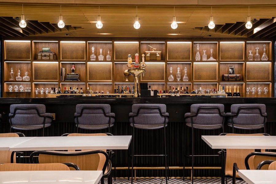 American Express Centurion Lounge | Herstellerreferenzen | Banker Wire