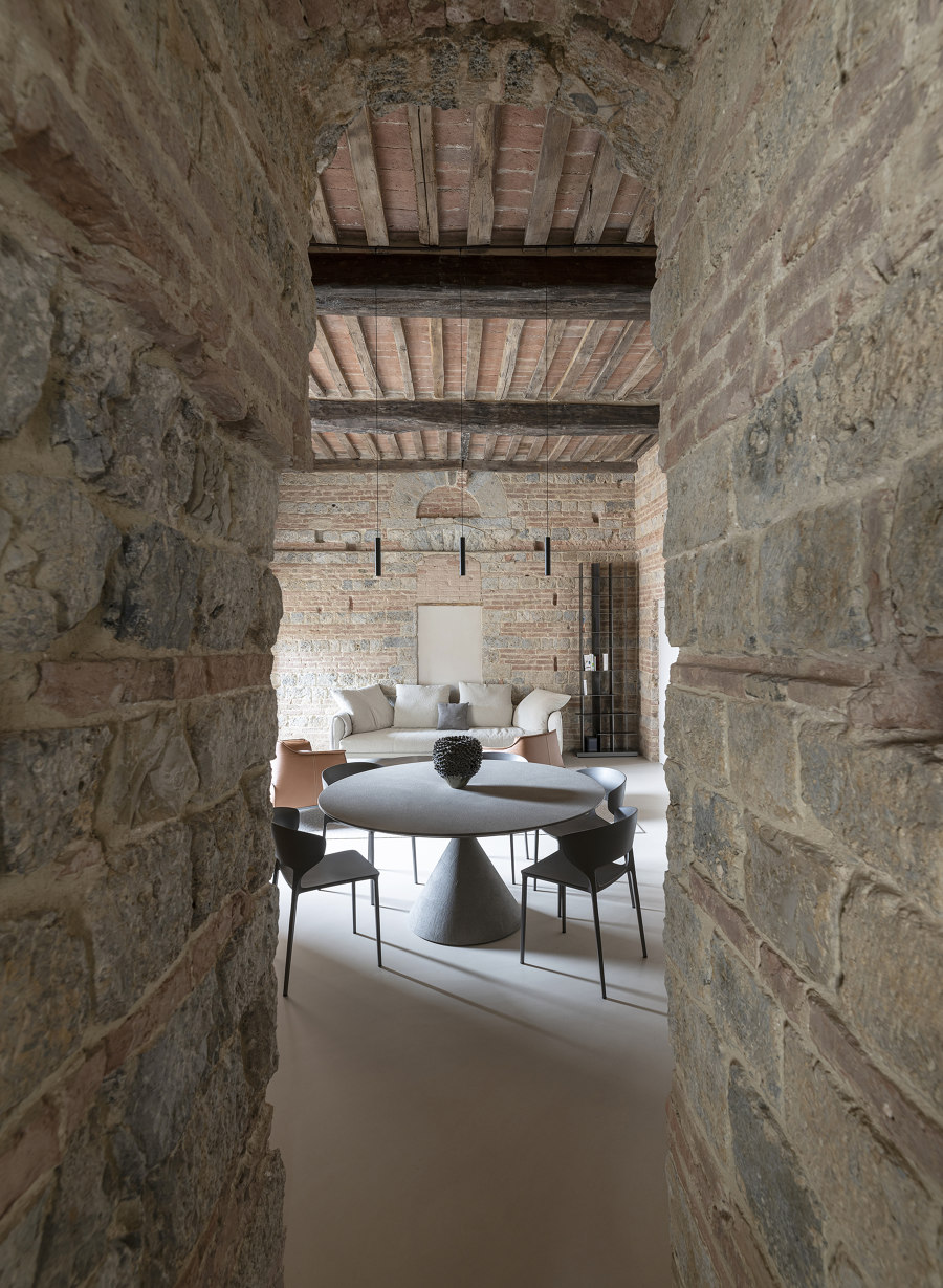 Apartment inside a Medieval Tower | Pièces d'habitation | CMTarchitetti