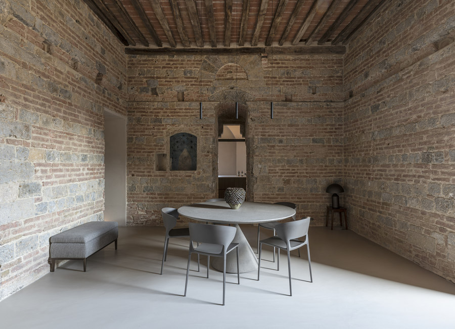 Apartment inside a Medieval Tower | Locali abitativi | CMTarchitetti