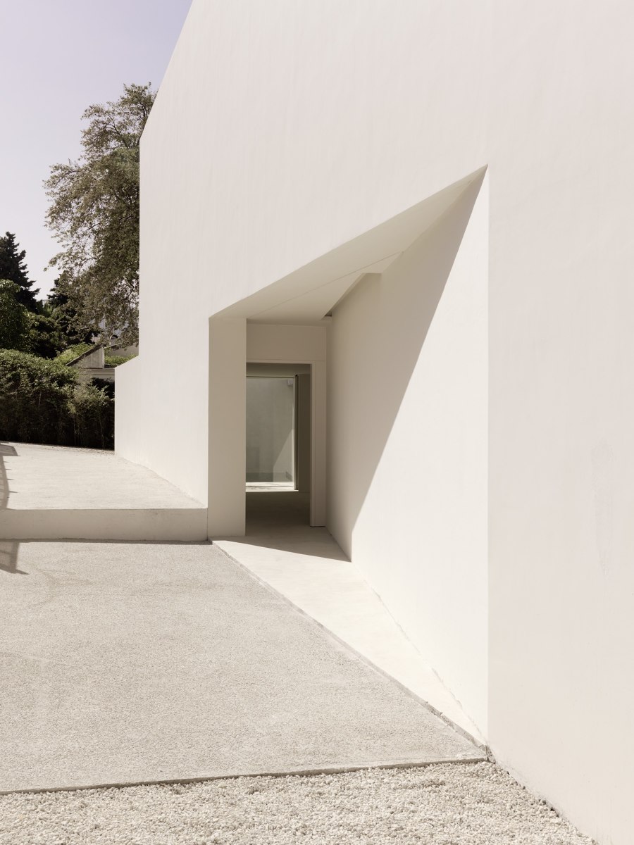 Los Limoneros | House over a garden von gus wüstemann architects | Einfamilienhäuser