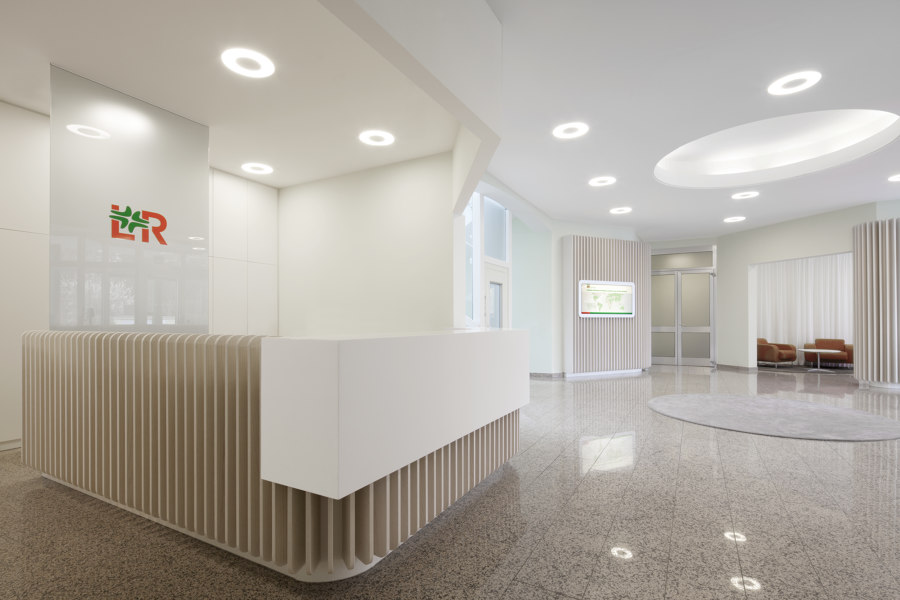 Lohmann & Rauscher by destilat | Office facilities