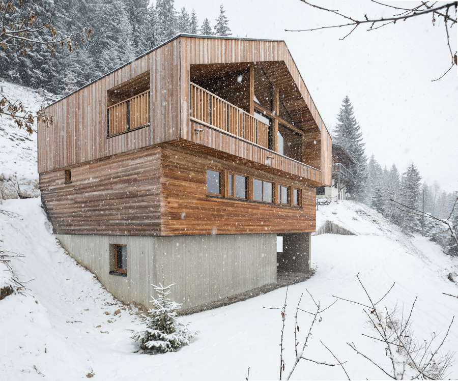 Mountain House by studio razavi architecture | Detached houses