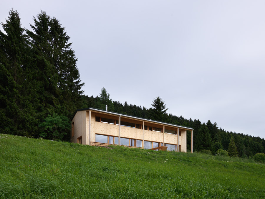 House MW von Ralph Germann Architectes | Einfamilienhäuser