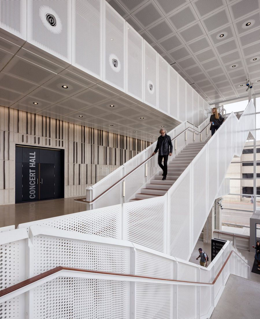 Voxman Music Building de LMN Architects | Halles de concert