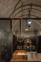 Private Wine Cellar | Intérieurs de magasin | Dizaino Virtuve