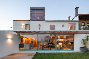Casa Moreira | Einfamilienhäuser | ezzo - césar machado moreira