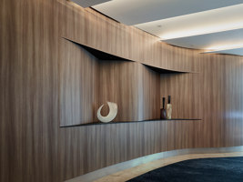 Rockwall Foyer | Living space | Stukel Architecture