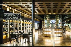SPAZIO FORME – Parmigiano Reggiano Experience Store | Restaurant-Interieurs | LAI STUDIO, Maurizio Lai