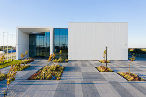 High Technology Machines – Research Adn Development Center | Edificio de Oficinas | Zalewski Architecture Group