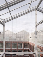Administration Building with Rooftop Greenhouse | Edificio de Oficinas | KUEHN MALVEZZI