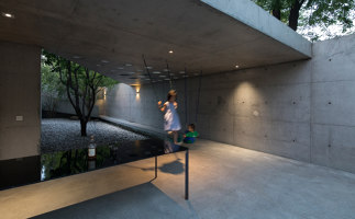 Floating Courtyard | Maisons particulières | TAOA