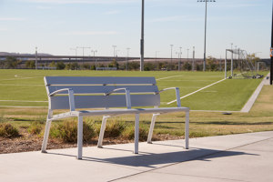 Diseño y funcionalidad en un parque polideportivo en Irvine | Riferimenti di produttori | Urbidermis