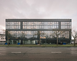 West Side | Edificio de Oficinas | a/LTA