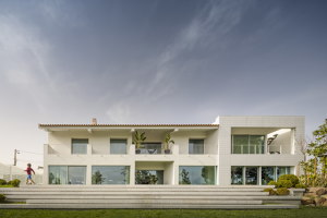 Estoril RM House | Detached houses | João Tiago Aguiar Arquitectos