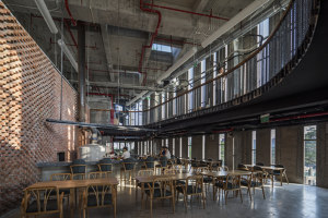Pizza 4P's Hai Phong | Restaurant interiors | Takashi Niwa Architects