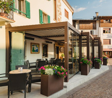 Opera, the cosy outdoor space in Cadore of Da Vià Bakery | Manufacturer references | Pratic
