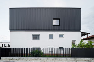 ATTIC REIMAGINED EXTENSION IN LJUBLJANA | Einfamilienhäuser | ARHITEKTURA