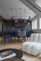 Prague Rooftop Apartment: A Home That Captures the Passage of Time | Locali abitativi | obliqo