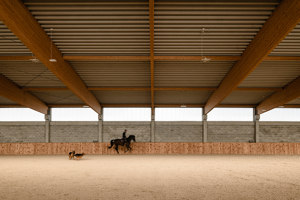 Horse House Stable | Industrial buildings | wiercinski-studio