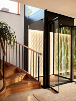 Modern home lift blends in well with the completely renovated 60s house | Manufacturer references | Aritco Lift