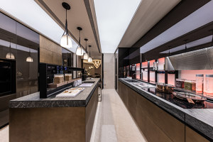 Elegance and technology in the kitchen in a luxury apartment in the Tao Zhu Yin Yuan high-rise in Taipei | Referencias de fabricantes | Valcucine