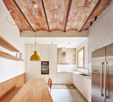 Warm minimalism in a 1900 bulding | Living space | Forma Arquitectura