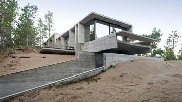 Wein House | Detached houses | Besonias Almeida Arquitectos