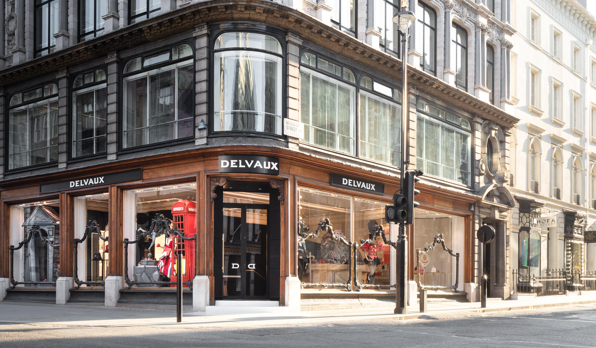 Delvaux New Bond Street by Vudafieri-Saverino Partners