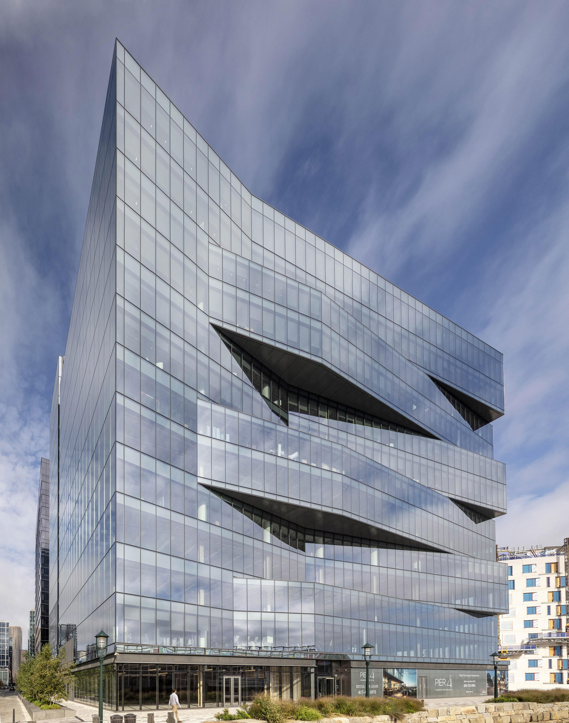 Pier 4 Office Building de Elkus Manfredi Architects | Edificio de Oficinas