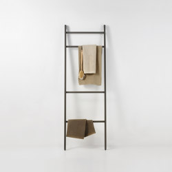 Stairs - COM531 towel rack in oak wood, green finish | Handtuchhalter | Agape