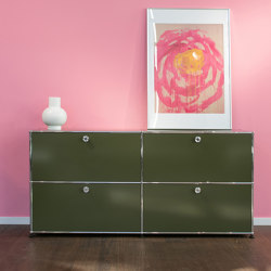 USM Haller Sideboard | Olive Green | closed base | USM