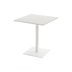 Stan table 60x60 H72 | Dining tables | viccarbe