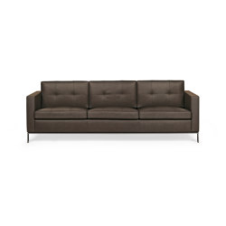 Foster 502 Sofa | Sofas | Walter K.