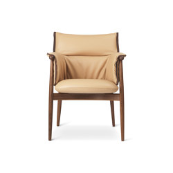 E005 Embrace chair | Stühle | Carl Hansen & Søn