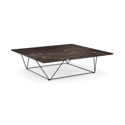 Oki Stone Table | Mesas de centro | Walter K.