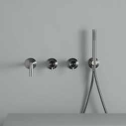 Ottavo | Stainless steel Wall mounted mixer set with hand shower and spout | Shower controls | Quadrodesign